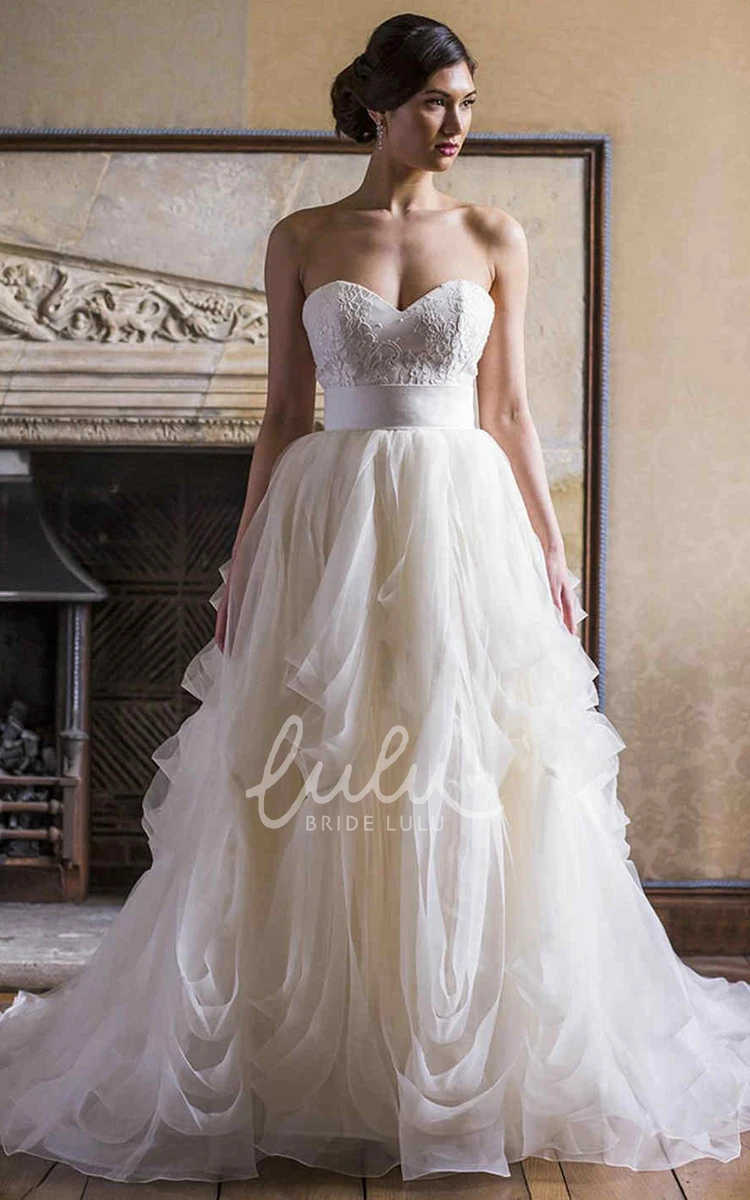 Tulle Ball Gown Wedding Dress with Sweetheart Neckline and Ruffles