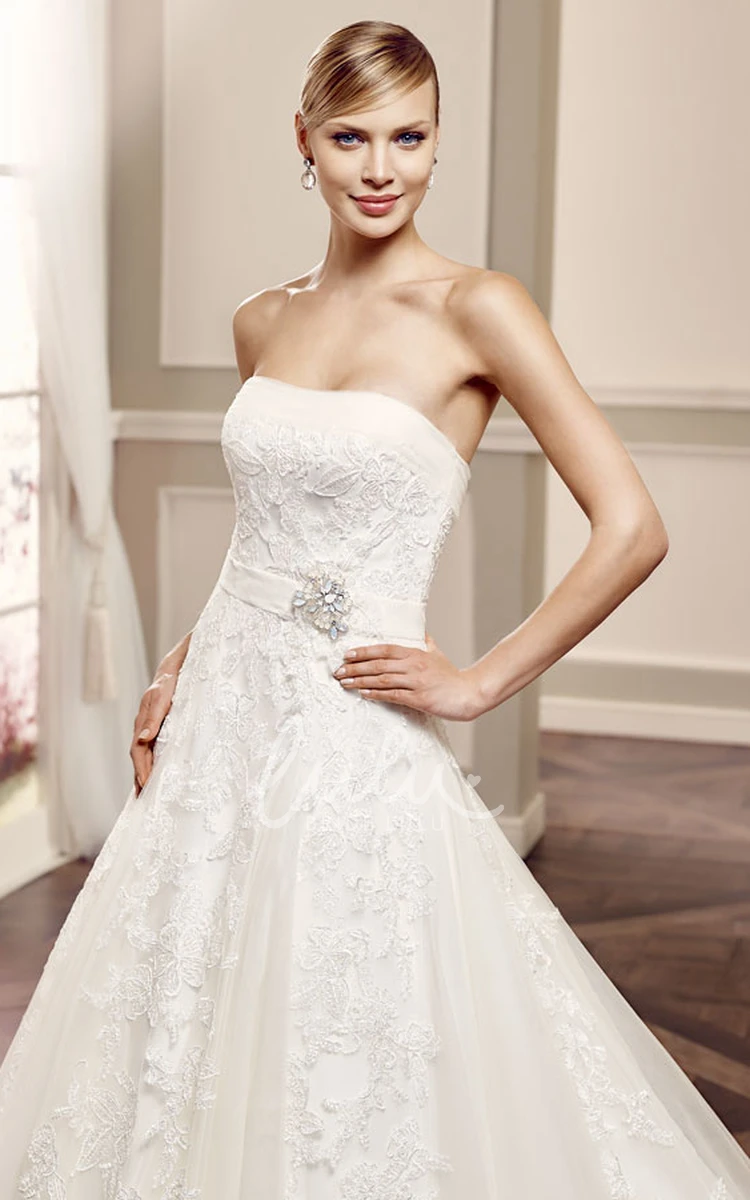 Lace Appliqued Strapless Ball-Gown Wedding Dress with Corset Back Elegant Bridal Gown