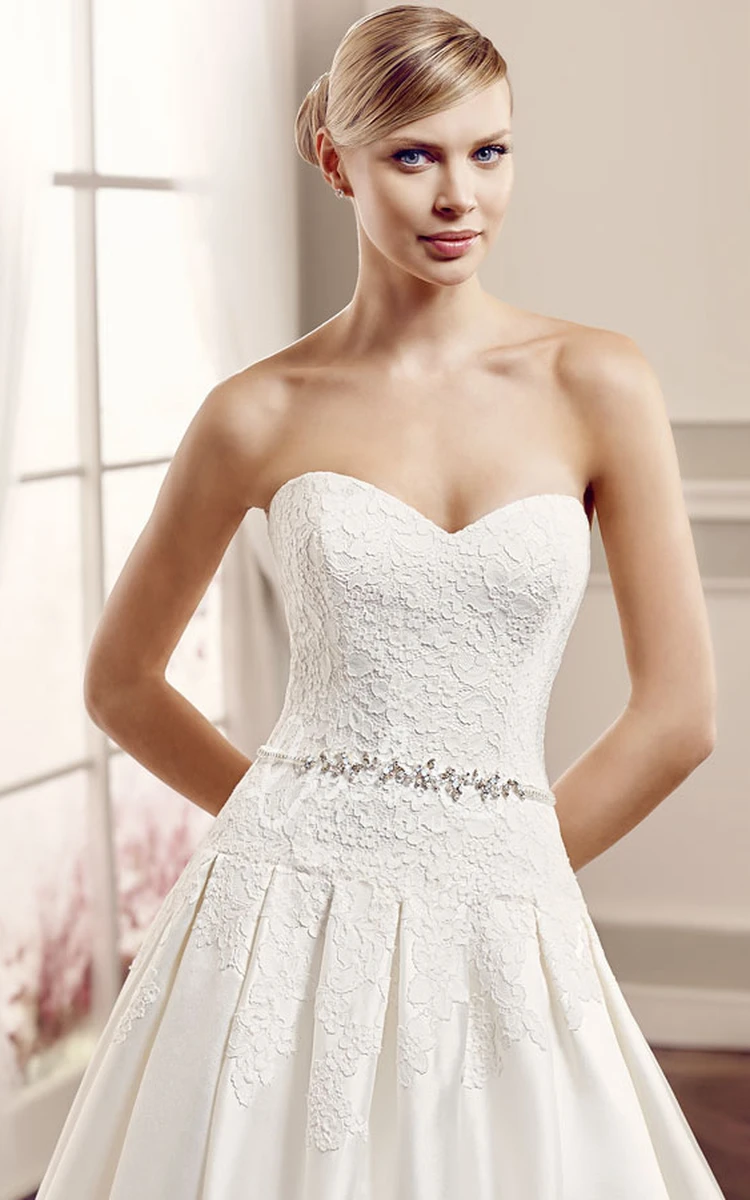Lace Satin Wedding Dress with V-Back and Court Train Sweetheart Style