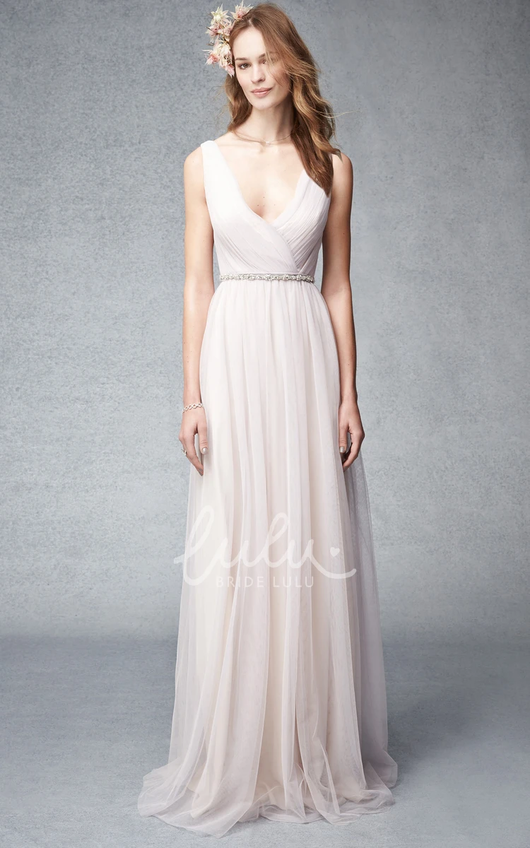 V-Neck Sleeveless Tulle Bridesmaid Dress Modern Flowy Dress for Women