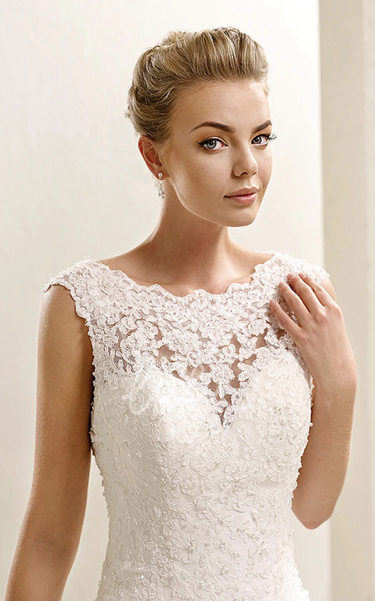 Appliqued Scoop-Neck Wedding Dress Ball Gown Style