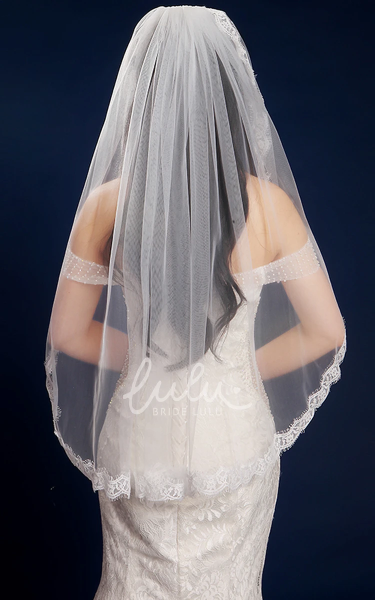 Short Tulle Wedding Veil Simple Style with Lace Edge