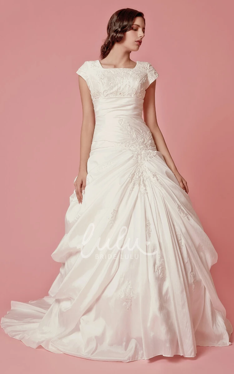 Vintage Ball Gown Wedding Dress with Short Sleeves