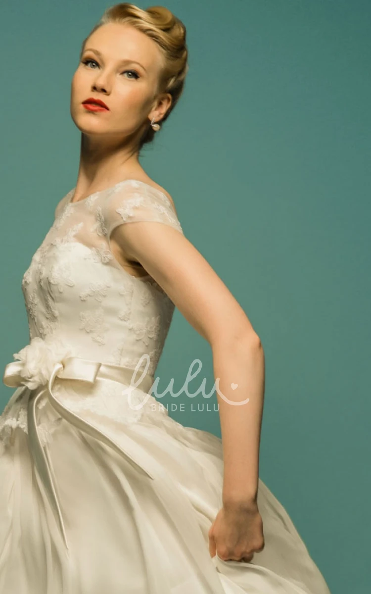 Appliqued Tulle Scoop-Neck Short-Sleeve Wedding Dress with Bow