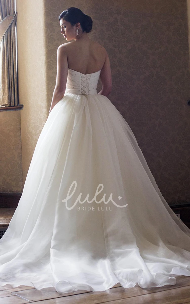 Crystal Detailing Organza Ball Gown Wedding Dress with Sweetheart Neckline