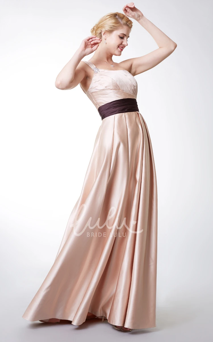 Shimmering Gown with Diagonal Pleats and Contrast Waistband