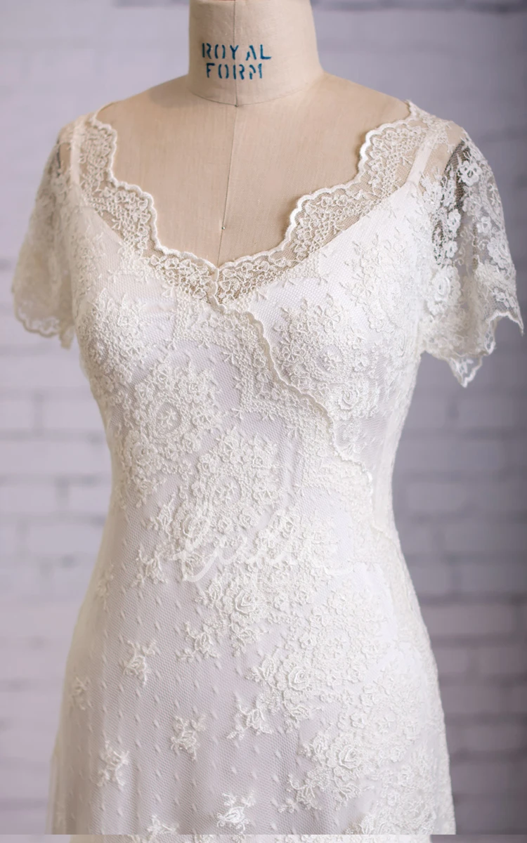 Cap-sleeved Lace Column Dress with Scalloped Neckline