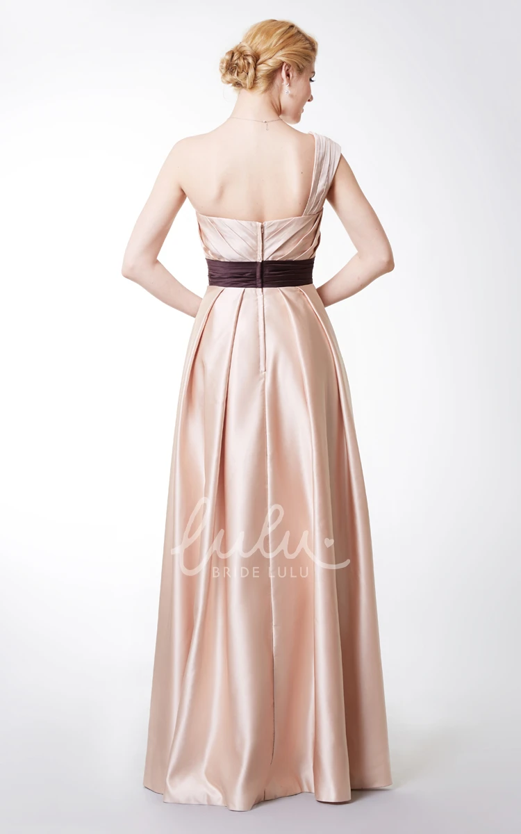 Shimmering Gown with Diagonal Pleats and Contrast Waistband