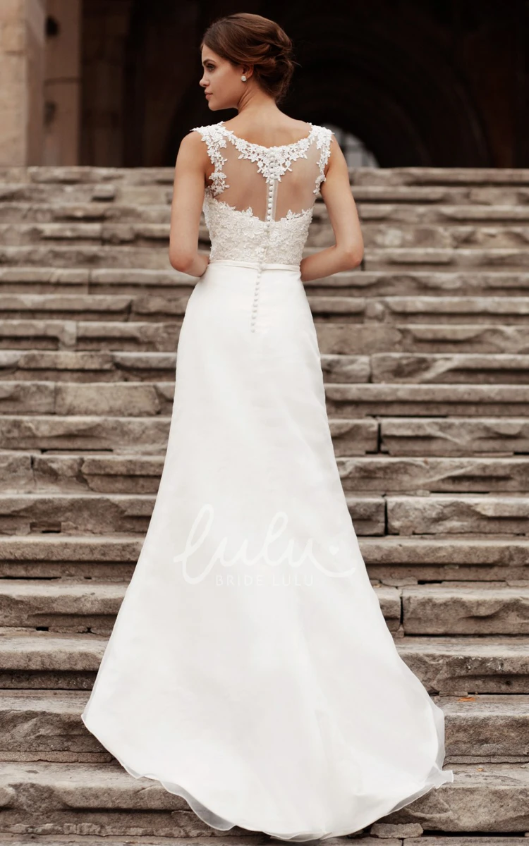 Sleeveless Lace&Satin Sheath Wedding Dress with Appliqued Scoop Neck and Bow