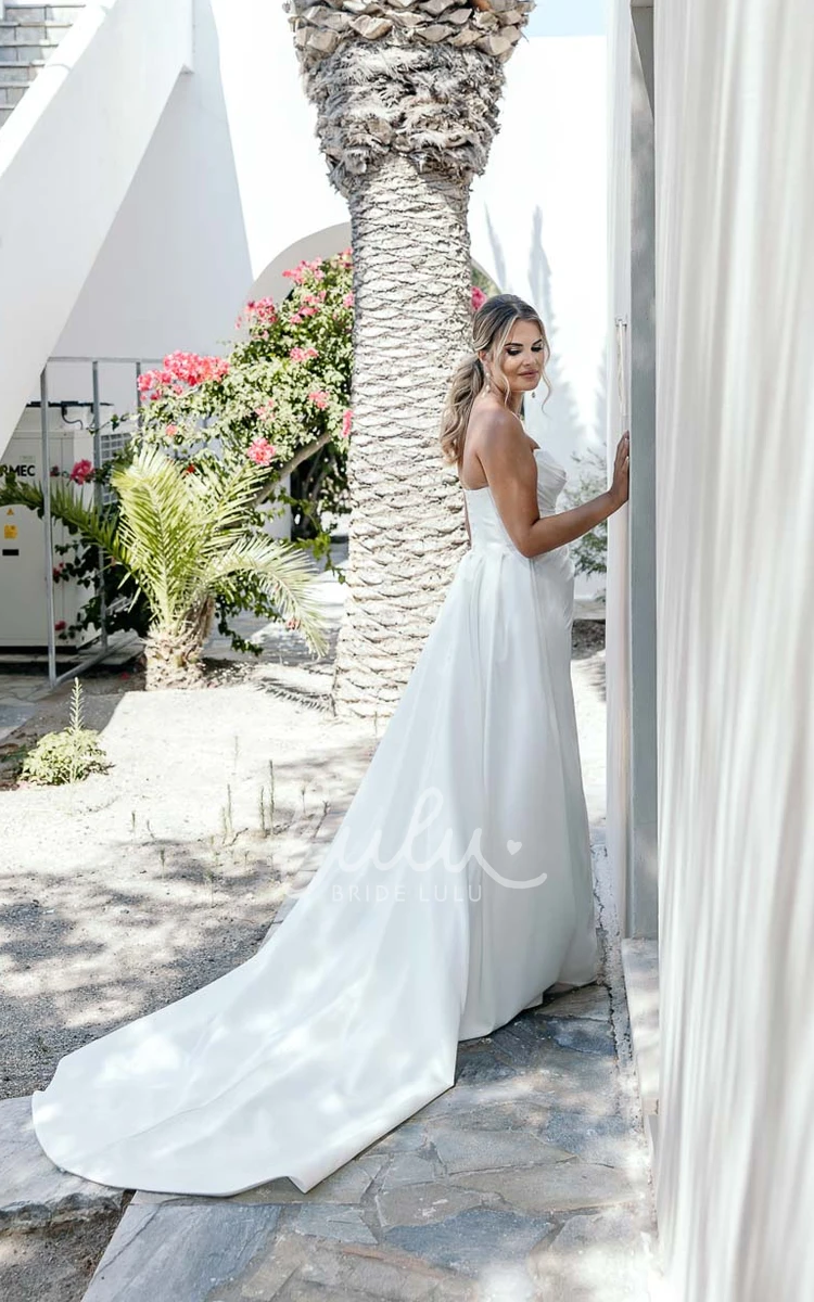 Graceful Modern Sheath Sweetheart Beach Wedding Dress Elegant Solid Garden Split-Front Court Train Bridal Gown with Train