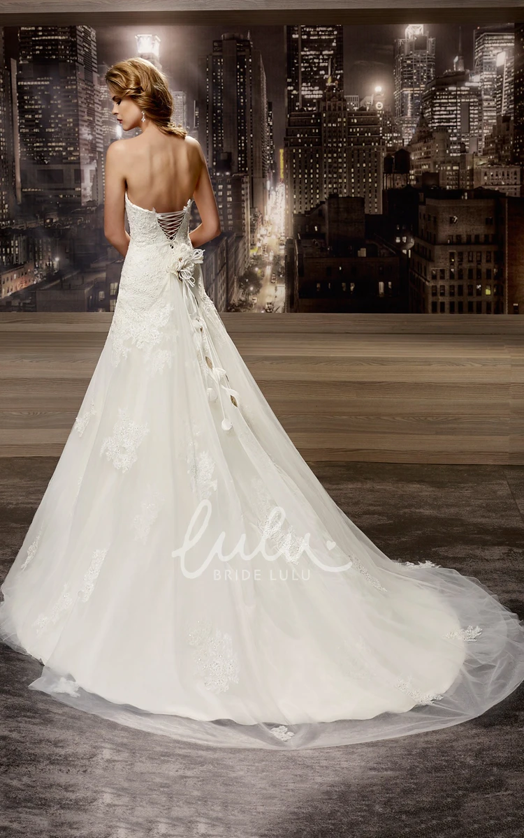 Lace Applique Sweetheart Wedding Dress with Brush Train Elegant Bridal Gown