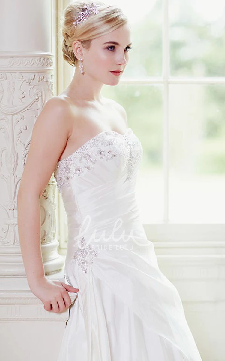 A-Line Taffeta Ruched Wedding Dress with Sweetheart Neckline