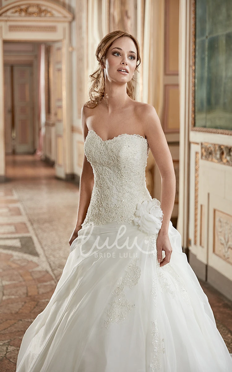 Organza Sweetheart A-Line Wedding Dress with Appliques and Beading