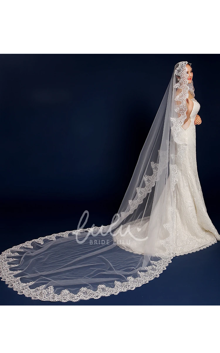 Exquisite Lace Edge Cathedral Wedding Veil in Korean Style