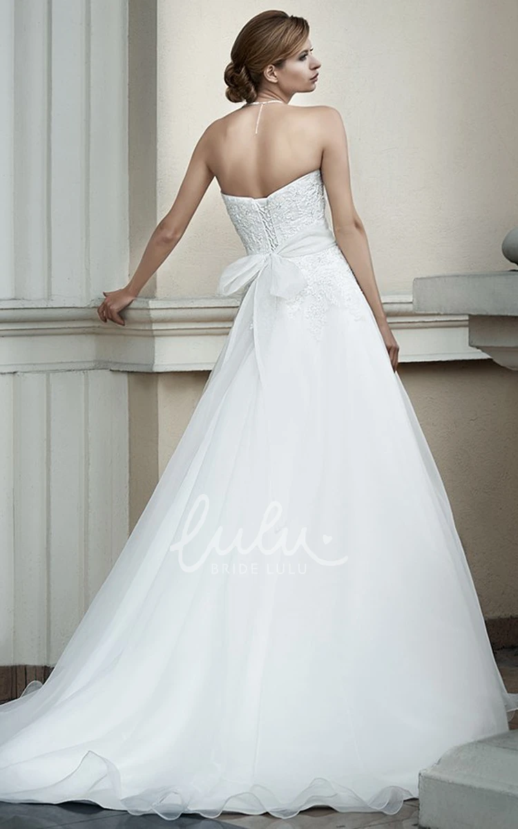 Appliqued Lace&Organza A-Line Wedding Dress with Bow and Strapless Design