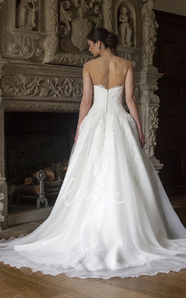 Sweetheart Lace&Organza Ball Gown Wedding Dress