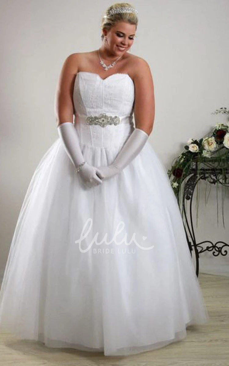 Plus Size Tulle Sweetheart Wedding Dress with Waist Jewelry Ball Gown Style