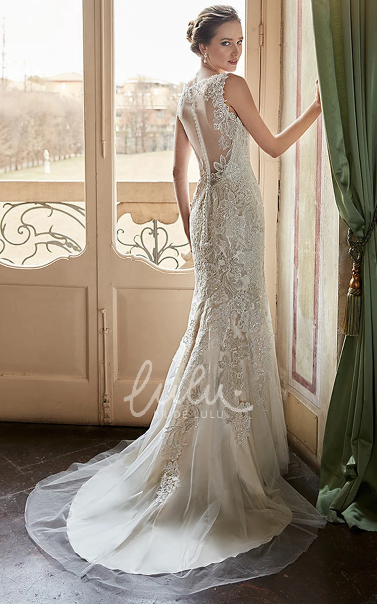 Sleeveless V-Neck Lace Sheath Wedding Dress with Applique