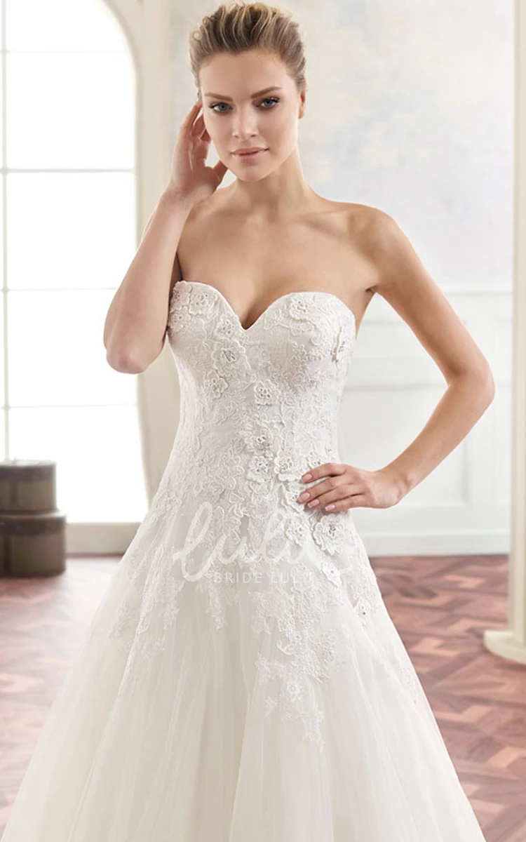 Sweetheart Appliqued Tulle A-Line Wedding Dress with Sleeveless Style