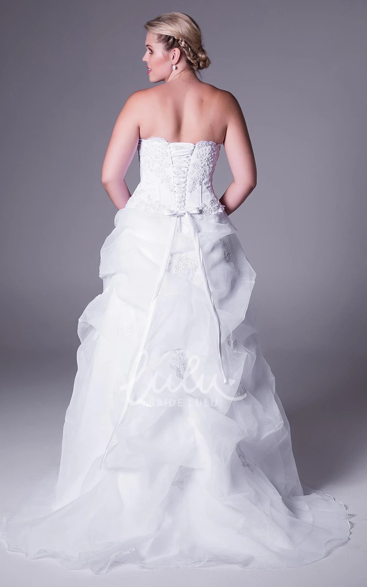 Tulle Plus Size Wedding Dress with Lace Up Strapless