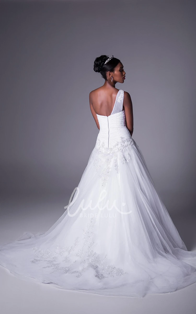 Sleeveless One-Shoulder Appliqued Tulle Wedding Dress with Ruching Ball Gown